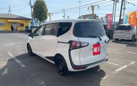 Toyota Sienta II, 2021 год, 1 030 000 рублей, 4 фотография