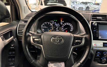 Toyota Land Cruiser Prado 150 рестайлинг 2, 2018 год, 6 200 000 рублей, 15 фотография