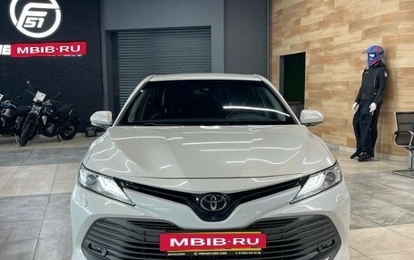 Toyota Camry, 2018 год, 3 090 000 рублей, 3 фотография