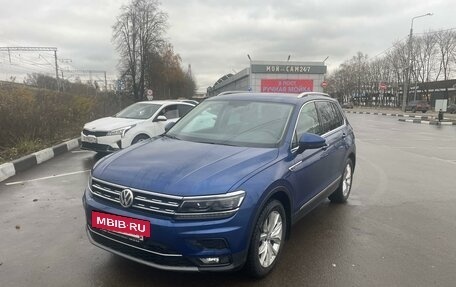 Volkswagen Tiguan II, 2018 год, 2 300 000 рублей, 2 фотография