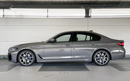 BMW 5 серия, 2022 год, 5 970 000 рублей, 4 фотография