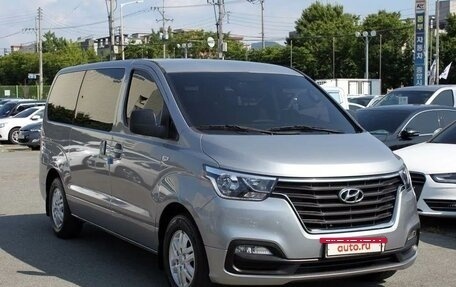 Hyundai Grand Starex Grand Starex I рестайлинг 2, 2020 год, 2 400 000 рублей, 4 фотография