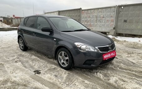 KIA cee'd I рестайлинг, 2011 год, 670 000 рублей, 2 фотография