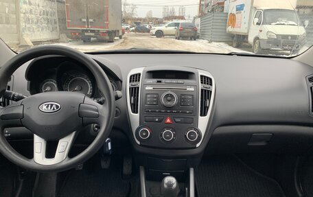 KIA cee'd I рестайлинг, 2011 год, 670 000 рублей, 9 фотография