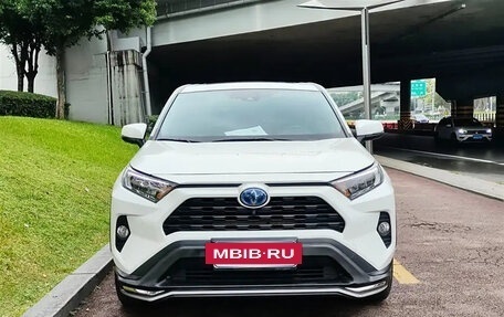 Toyota RAV4, 2022 год, 3 000 900 рублей, 2 фотография