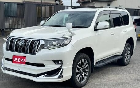 Toyota Land Cruiser Prado 150 рестайлинг 2, 2021 год, 3 695 000 рублей, 1 фотография