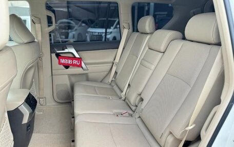 Toyota Land Cruiser Prado 150 рестайлинг 2, 2021 год, 3 695 000 рублей, 27 фотография