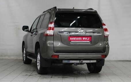 Toyota Land Cruiser Prado 150 рестайлинг 2, 2016 год, 4 400 000 рублей, 7 фотография