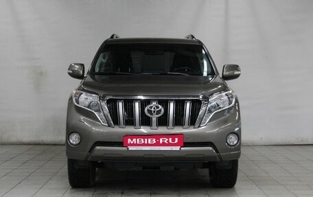 Toyota Land Cruiser Prado 150 рестайлинг 2, 2016 год, 4 400 000 рублей, 2 фотография