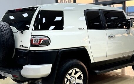 Toyota FJ Cruiser, 2015 год, 8 000 000 рублей, 5 фотография