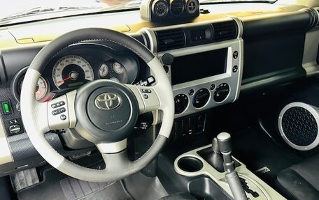 Toyota FJ Cruiser, 2015 год, 8 000 000 рублей, 8 фотография