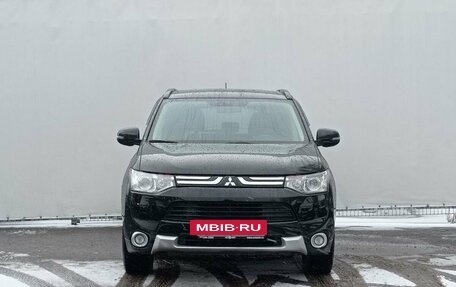 Mitsubishi Outlander III рестайлинг 3, 2013 год, 1 480 000 рублей, 2 фотография