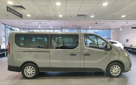 Renault Trafic, 2018 год, 2 349 000 рублей, 4 фотография