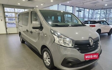 Renault Trafic, 2018 год, 2 349 000 рублей, 3 фотография