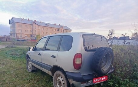 Chevrolet Niva I рестайлинг, 2003 год, 250 000 рублей, 3 фотография