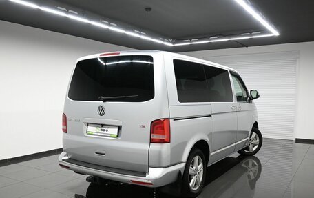 Volkswagen Caravelle T5, 2012 год, 2 095 000 рублей, 2 фотография