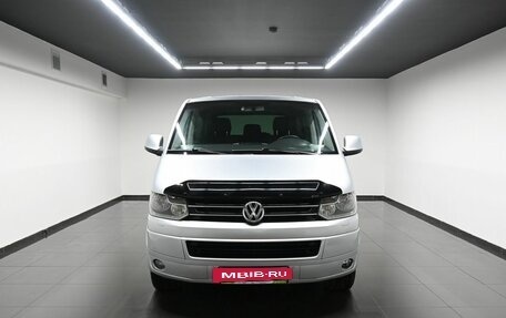 Volkswagen Caravelle T5, 2012 год, 2 095 000 рублей, 3 фотография