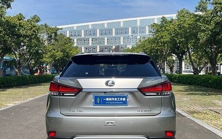 Lexus RX IV рестайлинг, 2021 год, 4 900 000 рублей, 4 фотография