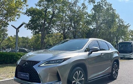 Lexus RX IV рестайлинг, 2021 год, 4 900 000 рублей, 6 фотография