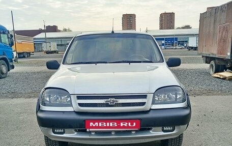 Chevrolet Niva I рестайлинг, 2004 год, 385 000 рублей, 2 фотография