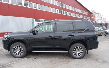 Toyota Land Cruiser Prado 150 рестайлинг 2, 2021 год, 7 500 000 рублей, 8 фотография