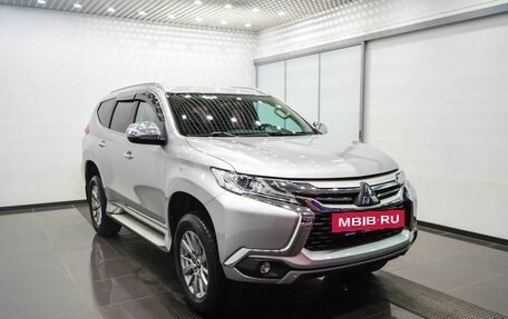 Mitsubishi Pajero Sport III рестайлинг, 2017 год, 2 823 000 рублей, 4 фотография