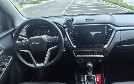 Isuzu D-Max, 2021 год, 3 237 000 рублей, 10 фотография