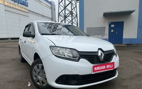 Renault Logan II, 2017 год, 580 000 рублей, 2 фотография