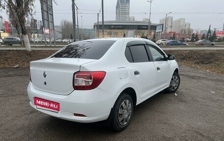 Renault Logan II, 2017 год, 580 000 рублей, 3 фотография