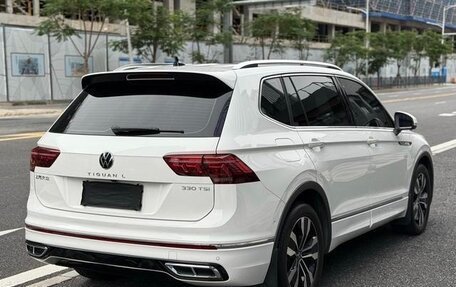 Volkswagen Tiguan II, 2022 год, 3 270 000 рублей, 6 фотография