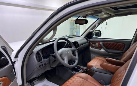 Toyota Sequoia II рестайлинг, 2002 год, 1 899 000 рублей, 7 фотография