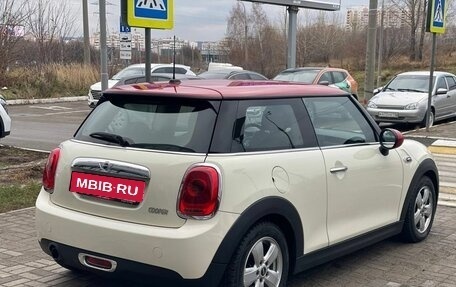 MINI Hatch, 2015 год, 1 495 000 рублей, 4 фотография