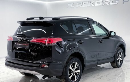 Toyota RAV4, 2018 год, 3 100 000 рублей, 10 фотография