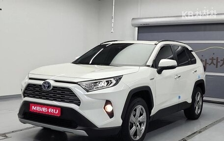 Toyota RAV4, 2021 год, 3 043 241 рублей, 1 фотография