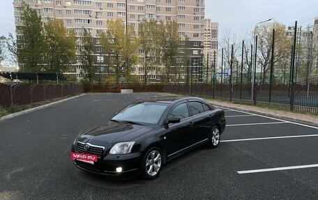 Toyota Avensis III рестайлинг, 2005 год, 835 000 рублей, 2 фотография