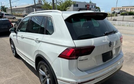 Volkswagen Tiguan II, 2017 год, 2 100 000 рублей, 8 фотография