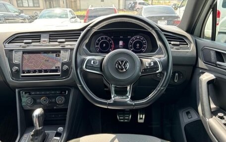 Volkswagen Tiguan II, 2017 год, 2 100 000 рублей, 9 фотография