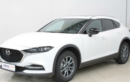 Mazda CX-4, 2023 год, 2 999 000 рублей, 3 фотография