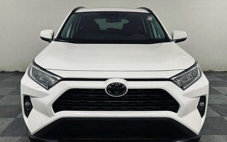 Toyota RAV4, 2021 год, 4 896 000 рублей, 2 фотография