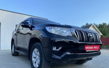 Toyota Land Cruiser Prado 150 рестайлинг 2, 2019 год, 4 550 000 рублей, 4 фотография