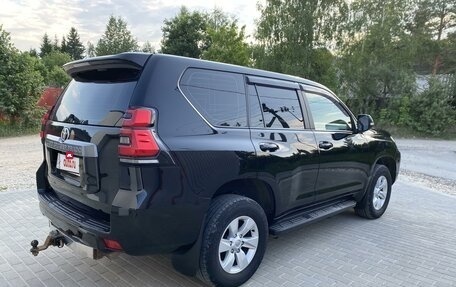 Toyota Land Cruiser Prado 150 рестайлинг 2, 2019 год, 4 550 000 рублей, 7 фотография