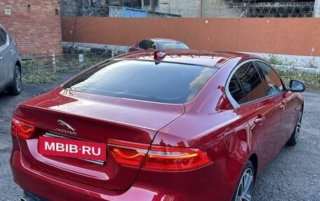 Jaguar XE I рестайлинг, 2017 год, 2 200 000 рублей, 9 фотография