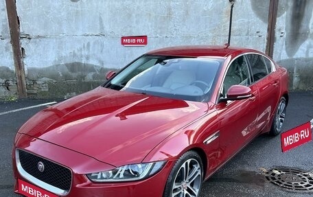 Jaguar XE I рестайлинг, 2017 год, 2 200 000 рублей, 1 фотография