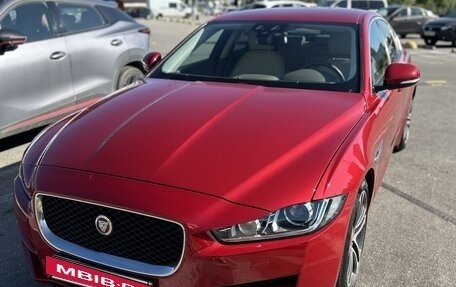 Jaguar XE I рестайлинг, 2017 год, 2 200 000 рублей, 26 фотография