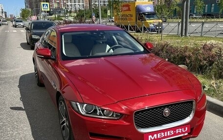 Jaguar XE I рестайлинг, 2017 год, 2 200 000 рублей, 33 фотография