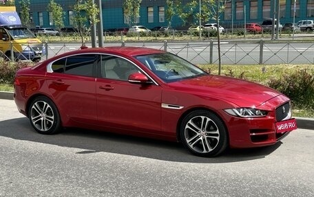 Jaguar XE I рестайлинг, 2017 год, 2 200 000 рублей, 32 фотография