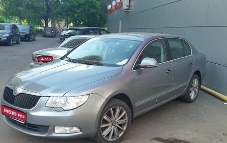 Skoda Superb III рестайлинг, 2011 год, 1 900 000 рублей, 1 фотография