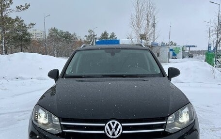 Volkswagen Touareg III, 2010 год, 2 395 000 рублей, 1 фотография