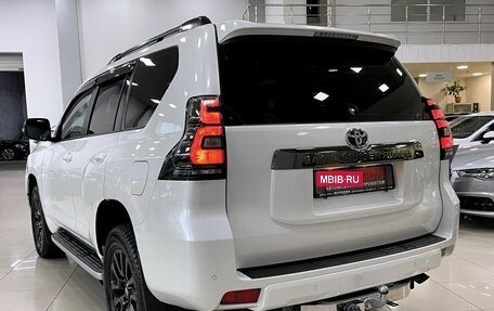 Toyota Land Cruiser Prado 150 рестайлинг 2, 2020 год, 5 547 000 рублей, 7 фотография