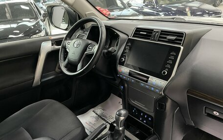 Toyota Land Cruiser Prado 150 рестайлинг 2, 2020 год, 5 547 000 рублей, 19 фотография